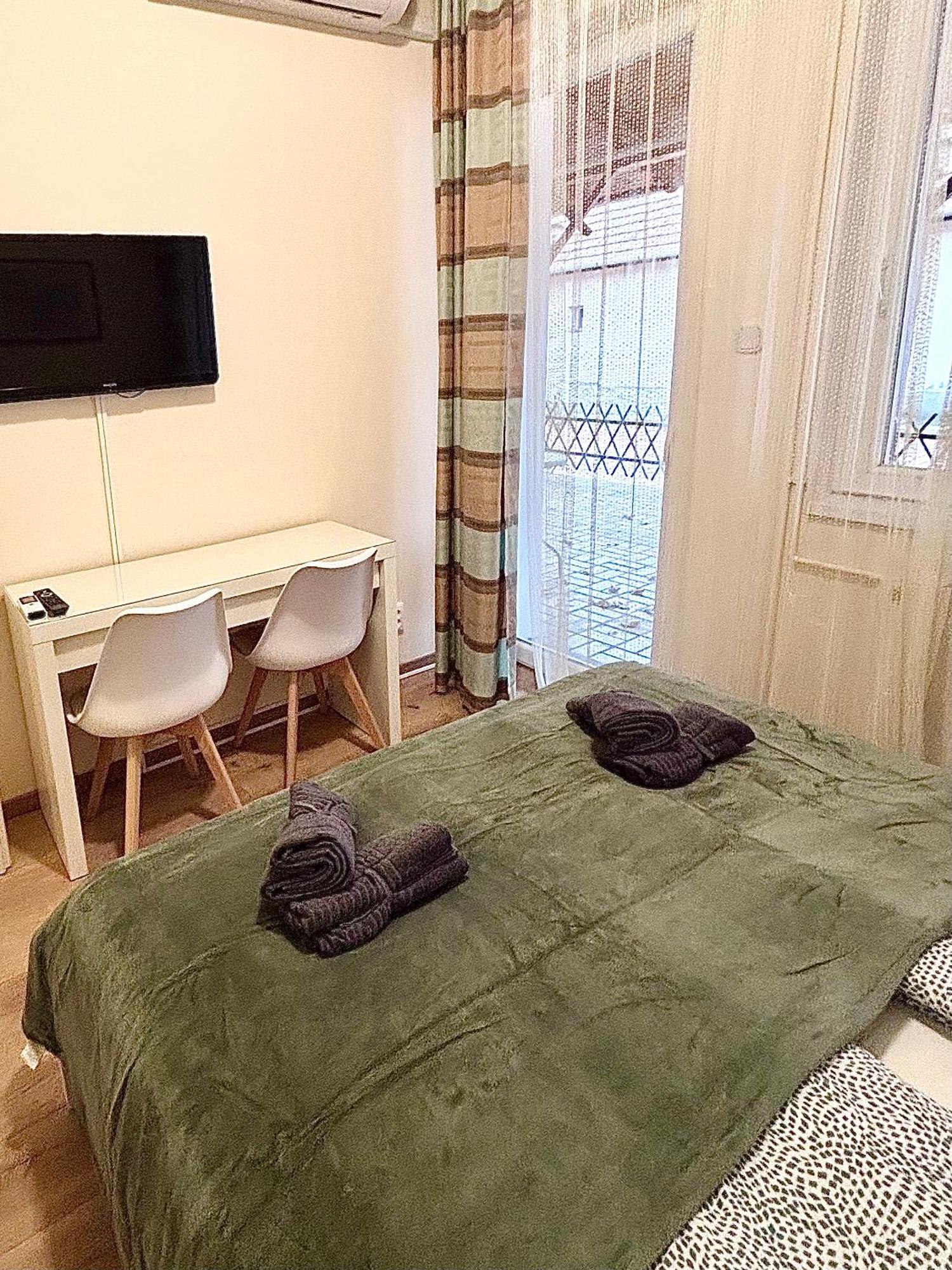 Airportmax Panzio Bed and Breakfast Vecsés Buitenkant foto