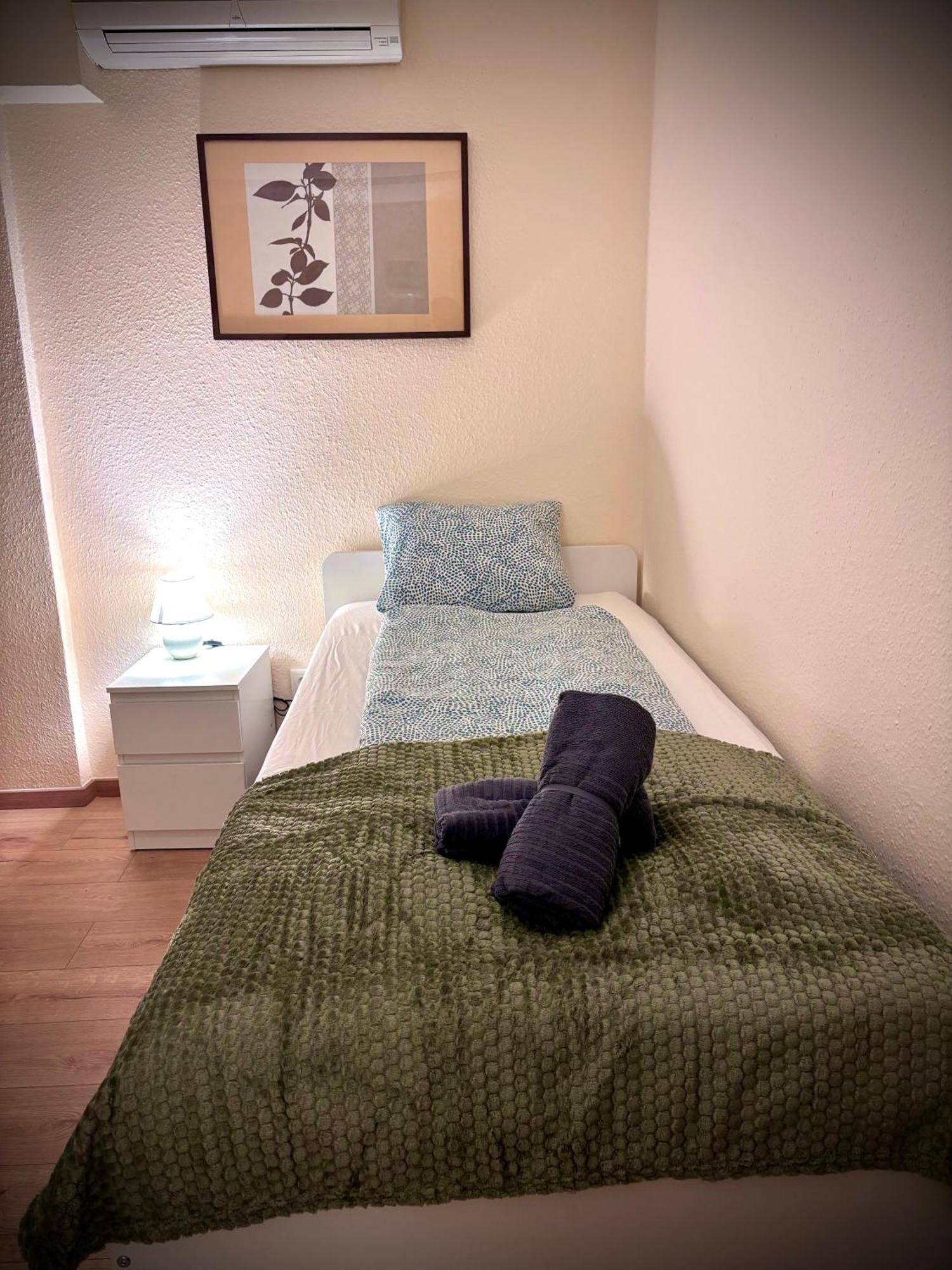 Airportmax Panzio Bed and Breakfast Vecsés Buitenkant foto
