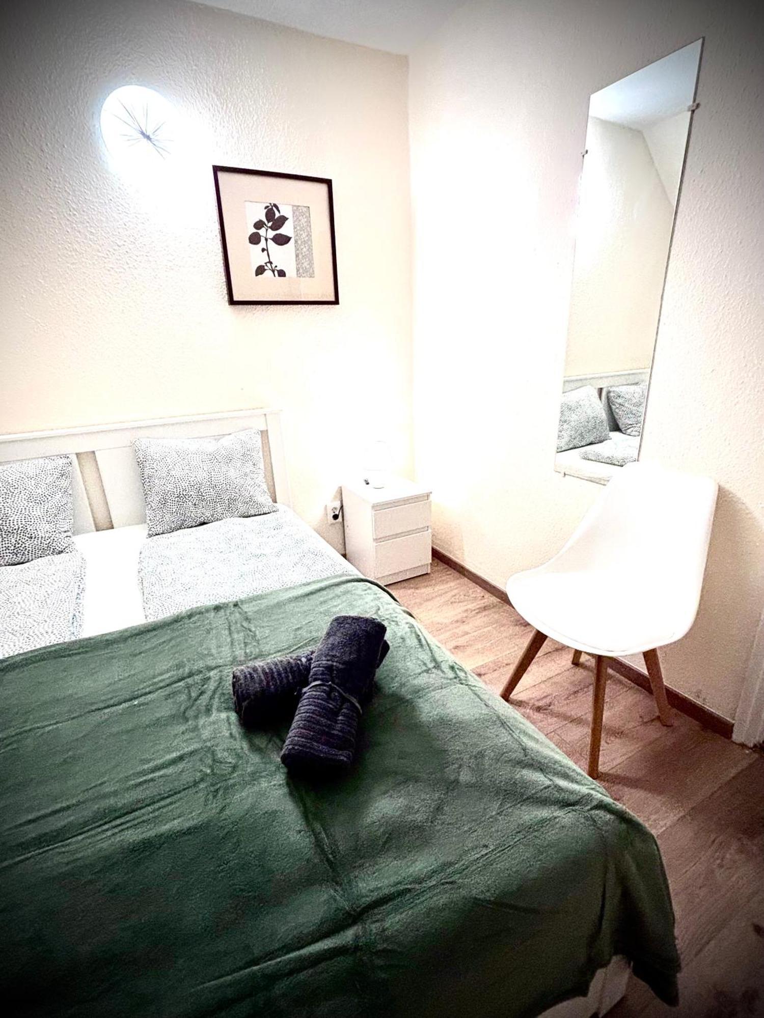 Airportmax Panzio Bed and Breakfast Vecsés Buitenkant foto